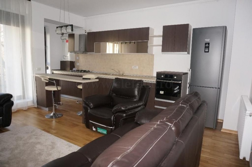 Apartament cu 3 camere de închiriat în zona Soseaua Nordului Apartament cu 3 camere de închiriat în zona Soseaua Nordului