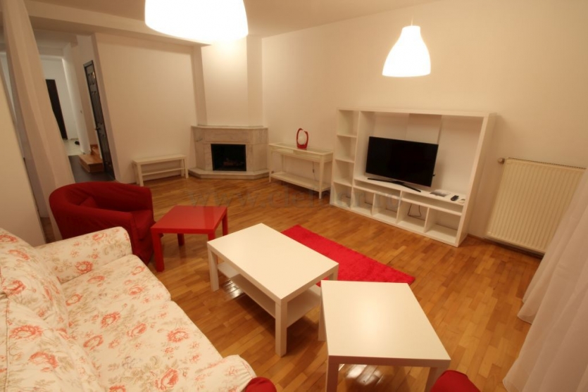 Vila de Inchiriat langa British School Vila de Inchiriat langa British School