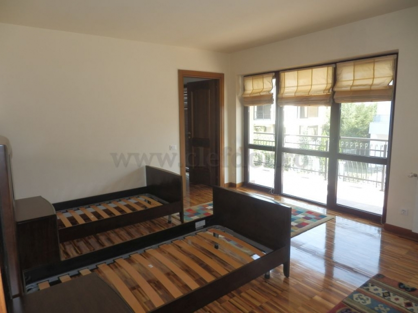 Vilă cu 6 camere in zona Iancu Nicolae Vilă cu 6 camere in zona Iancu Nicolae