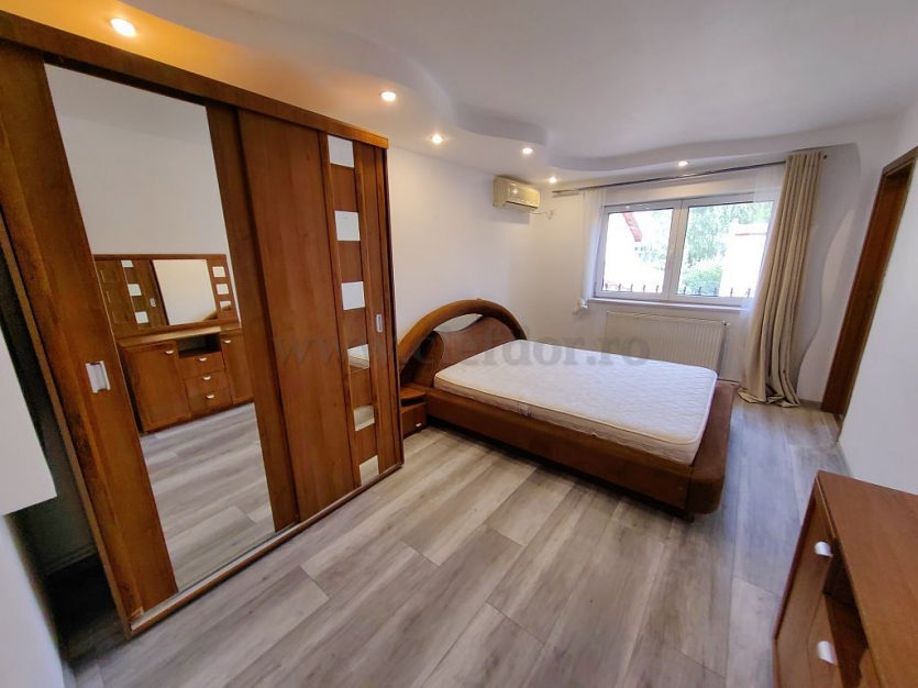 Villa for rent, Iancu Nicolae area Vilă cu 4 camere de închiriat în zona Iancu Nicolae