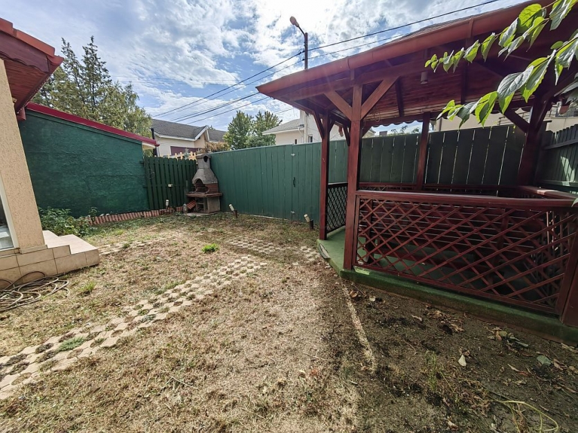 Villa for rent, Iancu Nicolae area Vilă cu 4 camere de închiriat în zona Iancu Nicolae