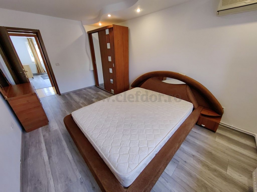 Villa for rent, Iancu Nicolae area Vilă cu 4 camere de închiriat în zona Iancu Nicolae