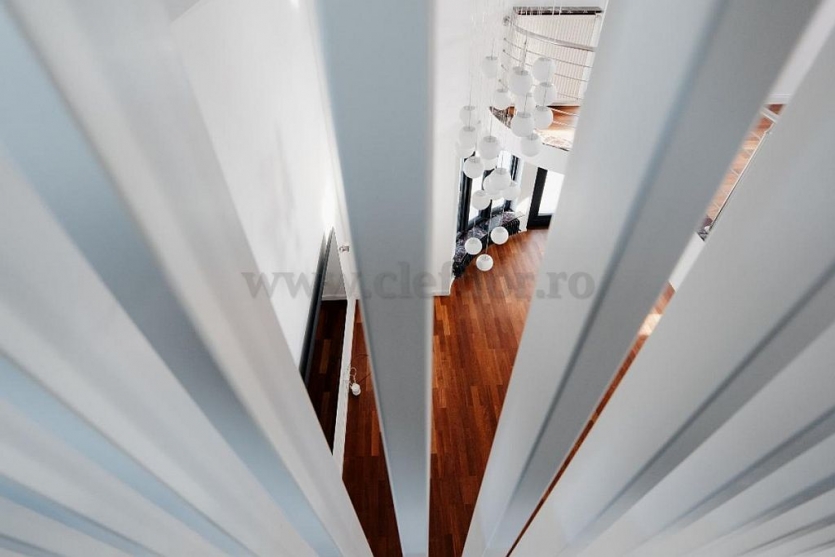 RENOVATED villa in Porsche Romania area Vila RENOVATA in zona Porsche Romania