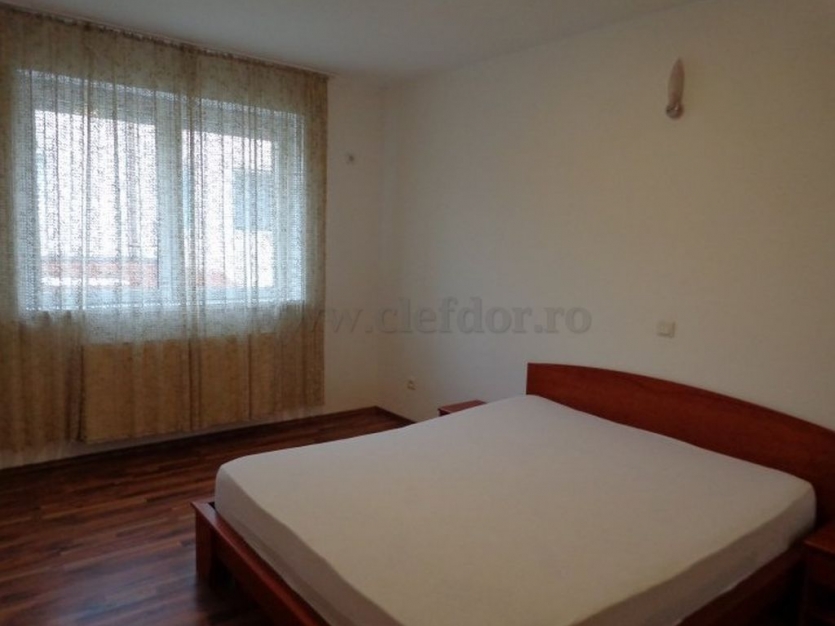 Vilă cu 5 camere de închiriat în zona Iancu Nicolae Vilă cu 5 camere de închiriat în zona Iancu Nicolae