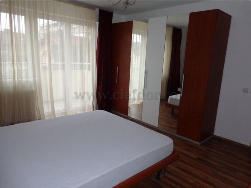 Vilă cu 5 camere de închiriat în zona Iancu Nicolae Vilă cu 5 camere de închiriat în zona Iancu Nicolae