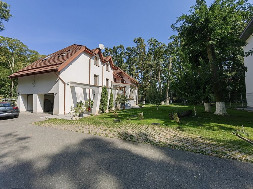 Vilă cu piscina în zona Pipera Vilă cu piscina în zona Pipera
