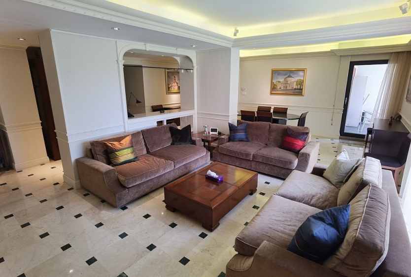 4 Bedrooms Apartment with Home Management System near U.S. Embassy Apartament langa Ambasada Americii