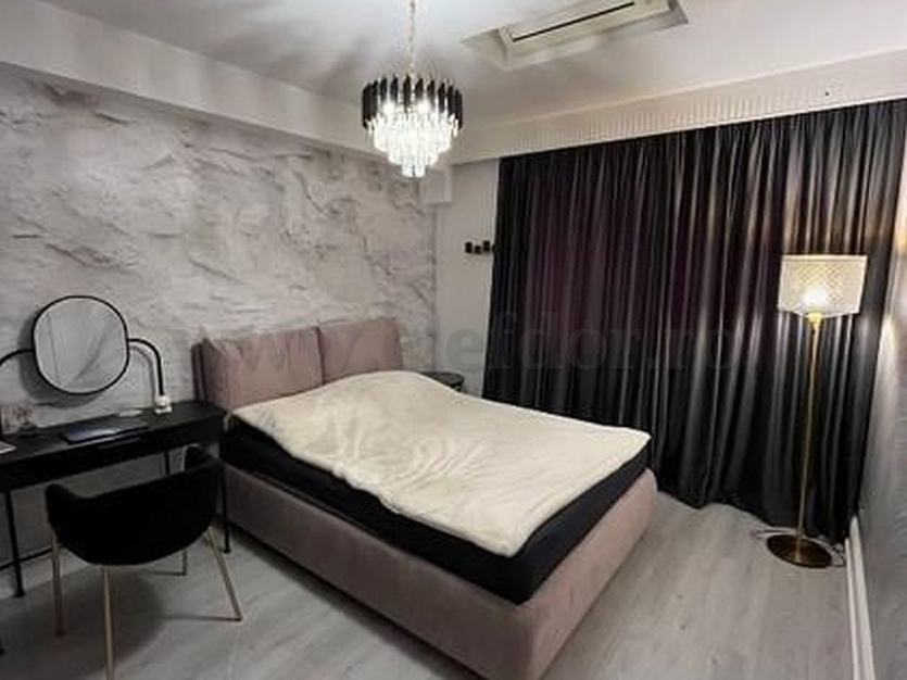 Luxury Villa with Swimming Pool Acces Vila de Lux cu acces la piscina