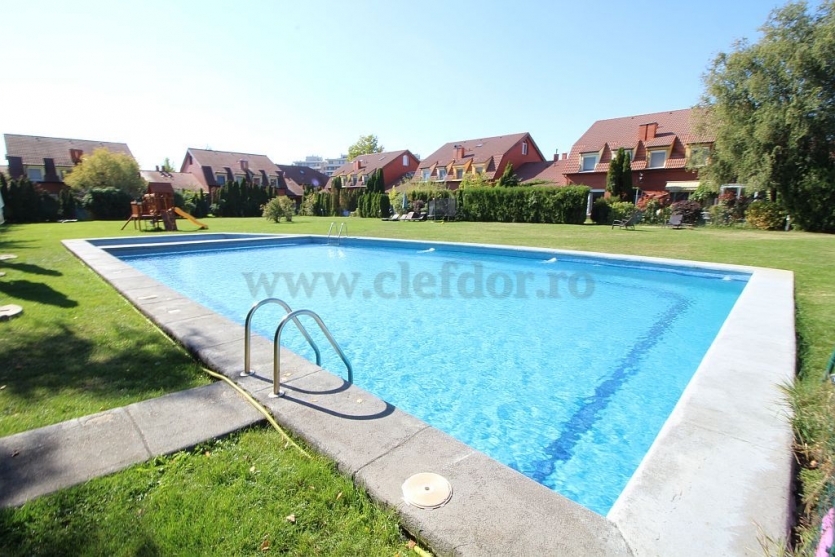 Vilă cu acces la piscina langa Jolie Ville Vilă cu acces la piscina langa Jolie Ville