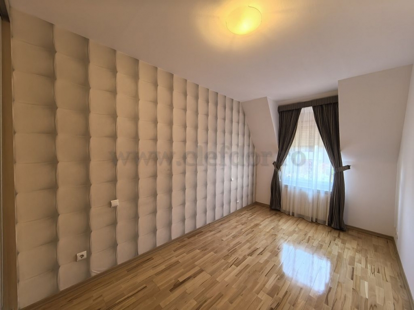 Vilă cu acces la piscina langa Jolie Ville Vilă cu acces la piscina langa Jolie Ville