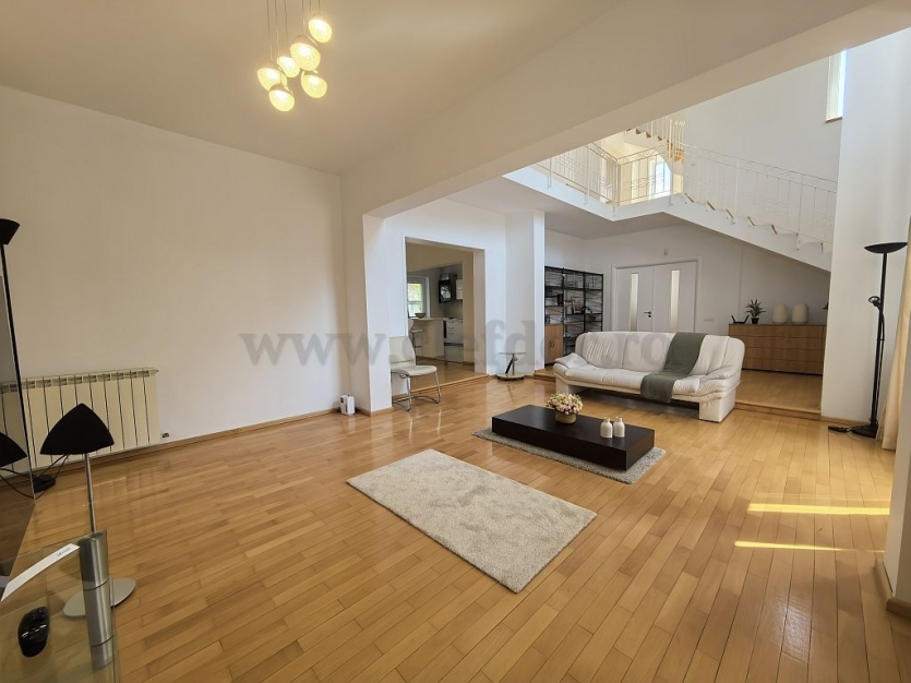 Individual Villa for rent near British School Vilă INDIVIDUALA în apropiere de British School