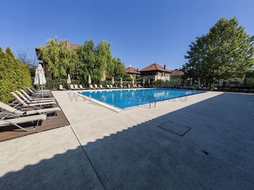 Vila in complex rezidential cu acces la piscina Vila in complex rezidential cu acces la piscina