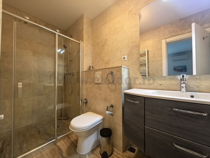 Vila de Lux cu acces la piscina Vila de Lux cu acces la piscina