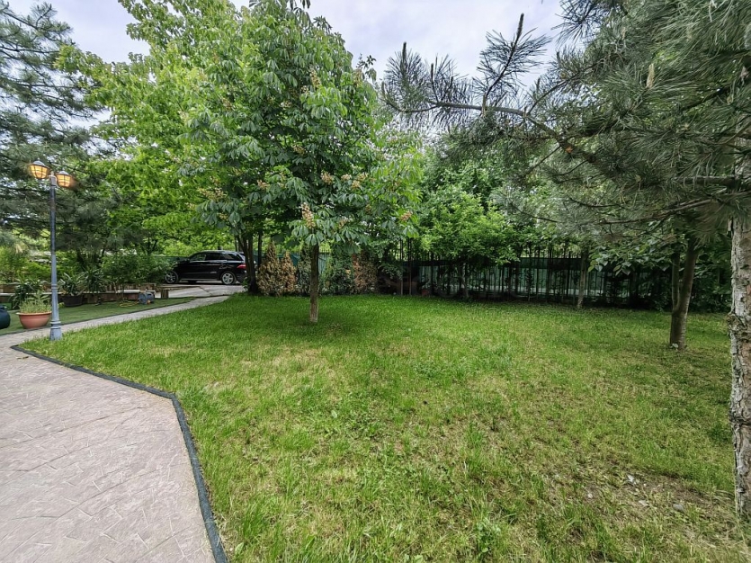 3 Bedrooms Duplex in Baneasa Area Duplex cu 4 camere în zona Baneasa