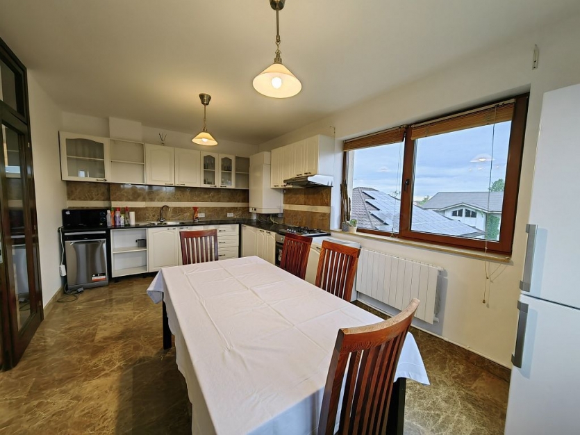 3 Bedrooms Duplex in Baneasa Area Duplex cu 4 camere în zona Baneasa