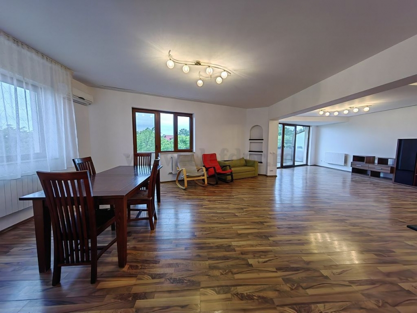 3 Bedrooms Duplex in Baneasa Area Duplex cu 4 camere în zona Baneasa