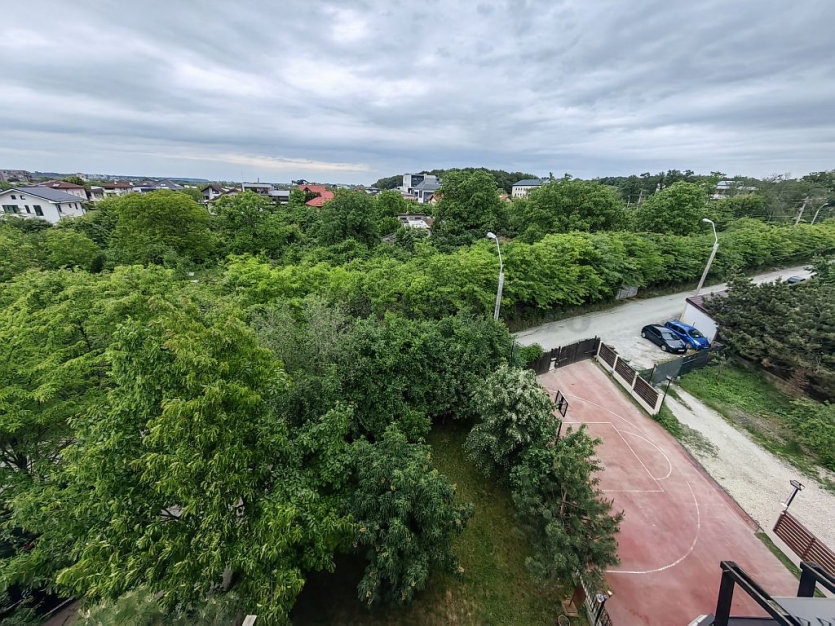 3 Bedrooms Duplex in Baneasa Area Duplex cu 4 camere în zona Baneasa