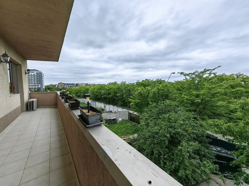 3 Bedrooms Duplex in Baneasa Area Duplex cu 4 camere în zona Baneasa