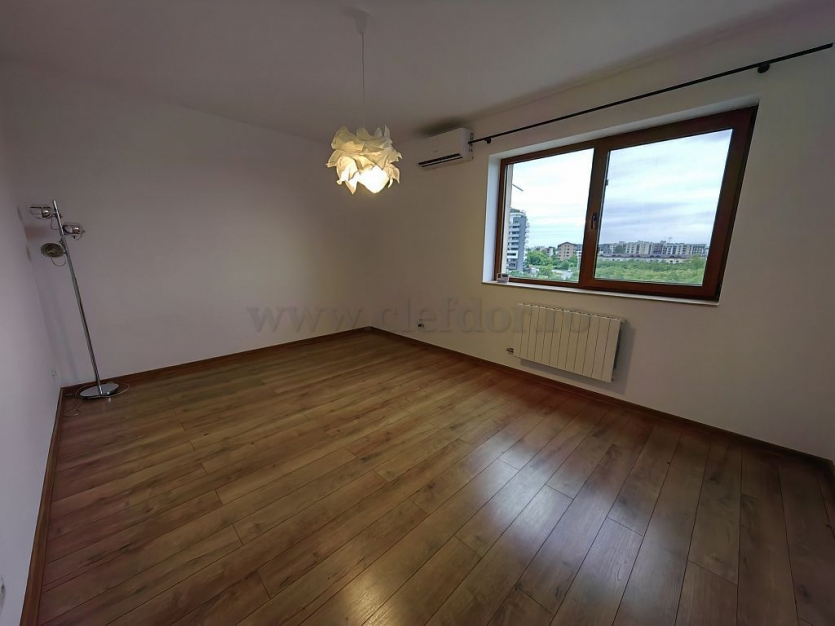 3 Bedrooms Duplex in Baneasa Area Duplex cu 4 camere în zona Baneasa