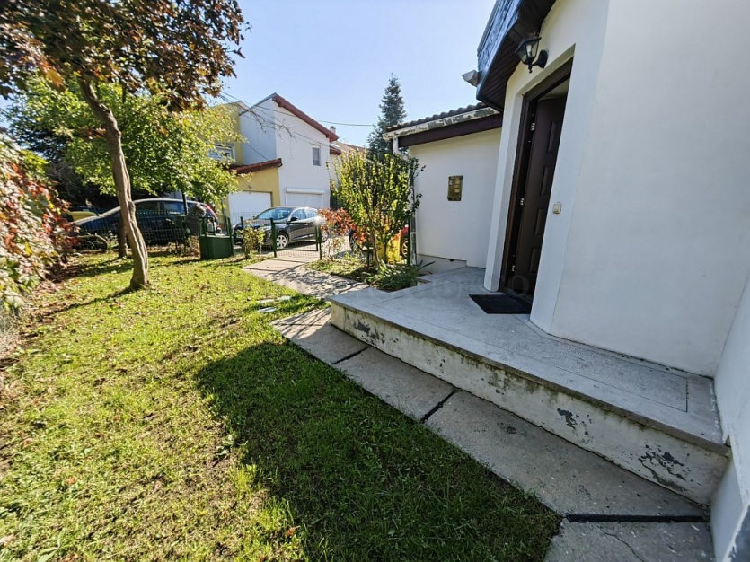 2 Bedrooms Villa near Jolie Ville Vila cu 3 camere in apropiere de Jolie Ville