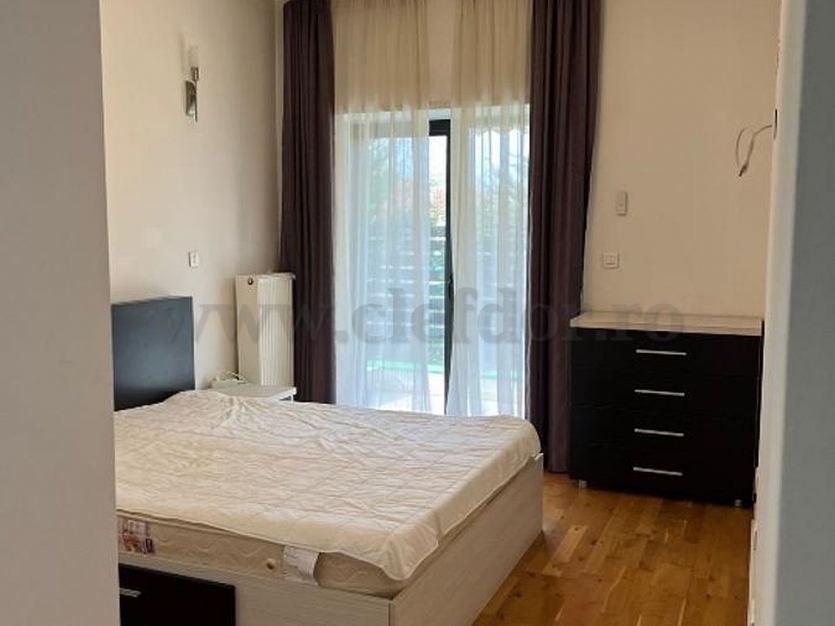 Apartament cu gradina si acces la piscina in zona Baneasa Apartament cu gradina si acces la piscina in zona Baneasa
