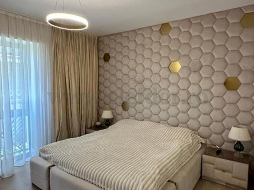 Apartment with Swimming Pool Access Apartament cu acces la piscina
