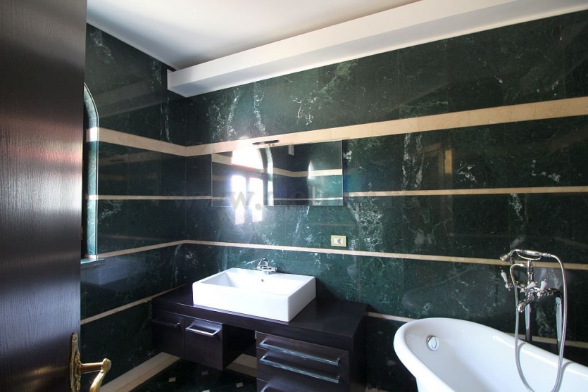 Dorobanti - Capitals - villa with 5 rooms for rent/sale Dorobanti - Capitale - vila cu 5 camere de inchiriat/vanzare