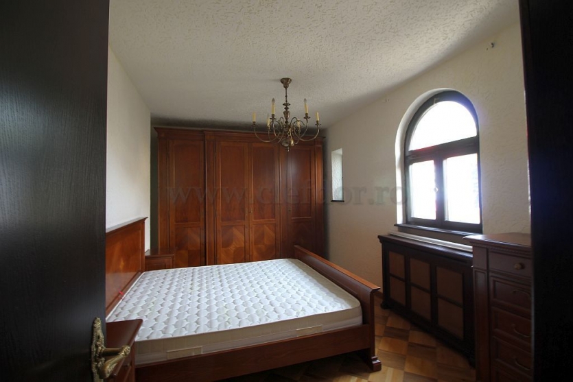 Dorobanti - Capitals - villa with 5 rooms for rent/sale Dorobanti - Capitale - vila cu 5 camere de inchiriat/vanzare