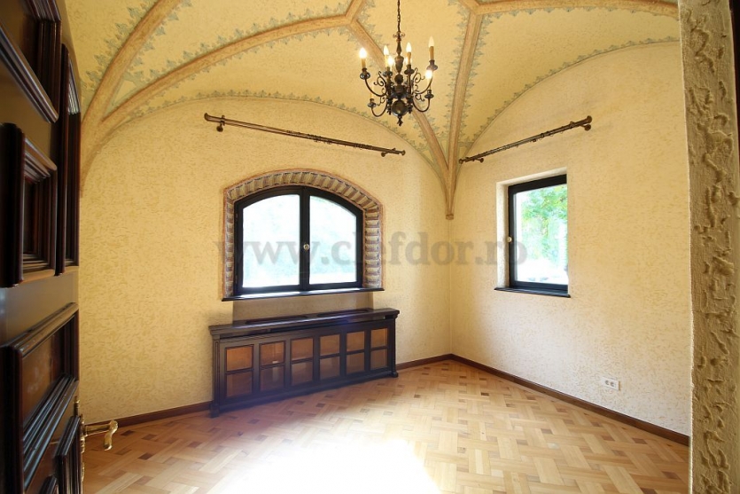 Dorobanti - Capitals - villa with 5 rooms for rent/sale Dorobanti - Capitale - vila cu 5 camere de inchiriat/vanzare