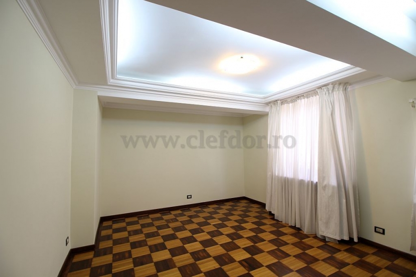 Dorobanti - Capitals - villa with 5 rooms for rent/sale Dorobanti - Capitale - vila cu 5 camere de inchiriat/vanzare