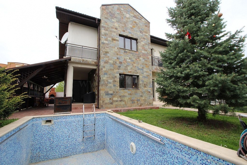 Vilă cu piscină, Pipera Vilă cu piscină, Pipera