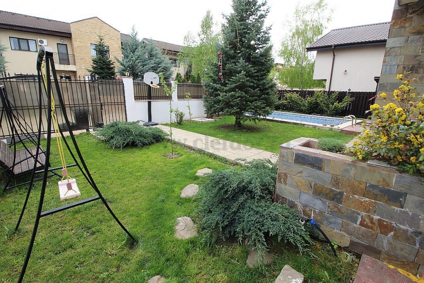 Vilă cu piscină, Pipera Vilă cu piscină, Pipera