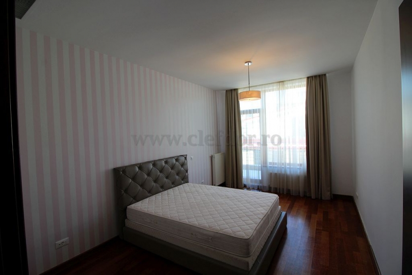 Apartament cu 4 camere 235mp utili de închiriat în zona Barbu Vacarescu Apartament cu 4 camere 235mp utili de închiriat în zona Barbu Vacarescu