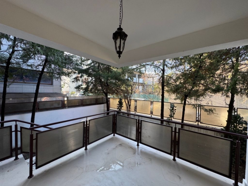 Nordului deplex-2 bedroom 167mp and garden 90mp, refurbished 2025 Soseaua Nordului - deplex cu 3 camere 167mp si gradina 90mp renovat 2025