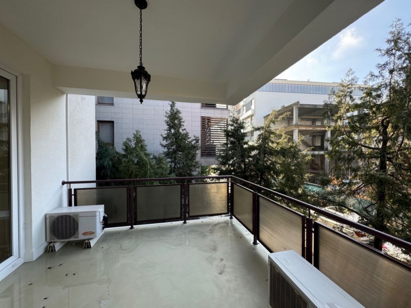 Nordului deplex-2 bedroom 167mp and garden 90mp, refurbished 2025 Soseaua Nordului - deplex cu 3 camere 167mp si gradina 90mp renovat 2025