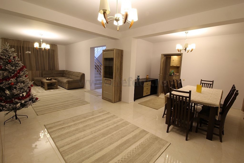 Modern Villa with 3 bedroom in Baneasa Area Vila moderna cu 3 dormtoare in zona Baneasa