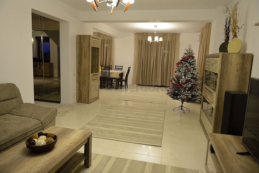 Modern Villa with 3 bedroom in Baneasa Area Vila moderna cu 3 dormtoare in zona Baneasa