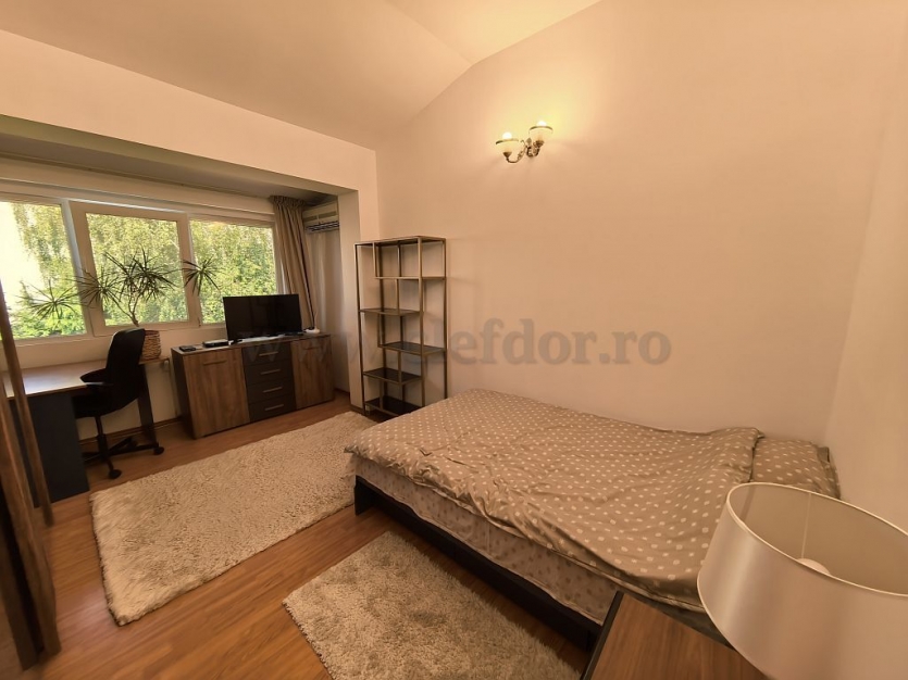 Villa on Iancu Nicolae area Vilă  în zona Iancu Nicolae