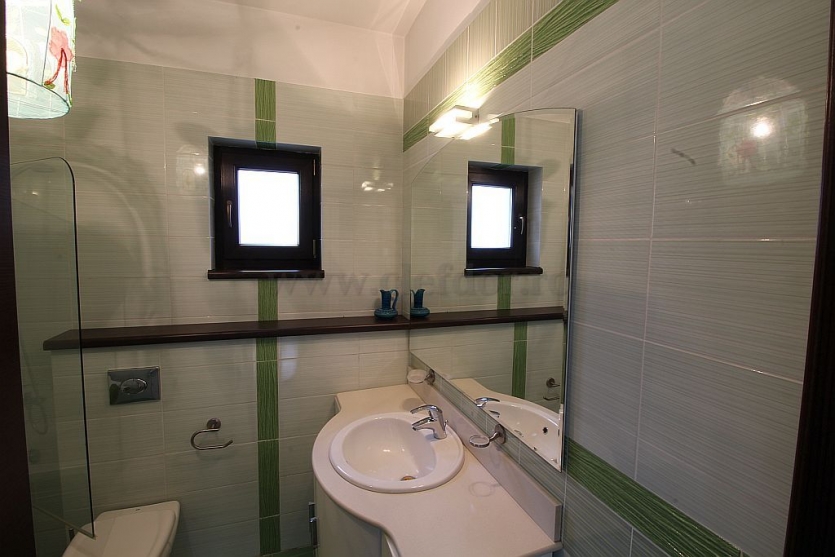 Villa for rent / sale near the French School Vila de inchiriat/vanzare in apropiere de Liceul Francez