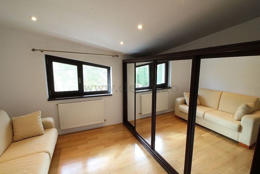 Villa for rent / sale near the French School Vila de inchiriat/vanzare in apropiere de Liceul Francez