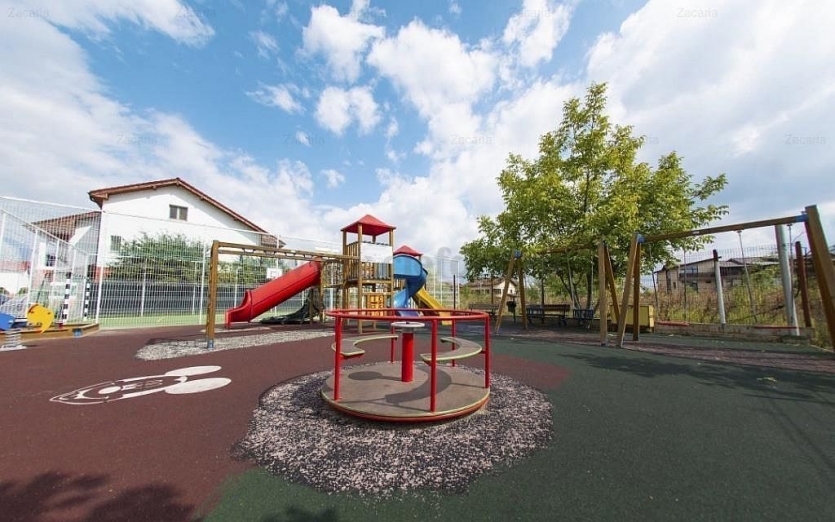 Vilă de vanzare în zona Pipera - American Village Vilă de vanzare în zona Pipera - American Village