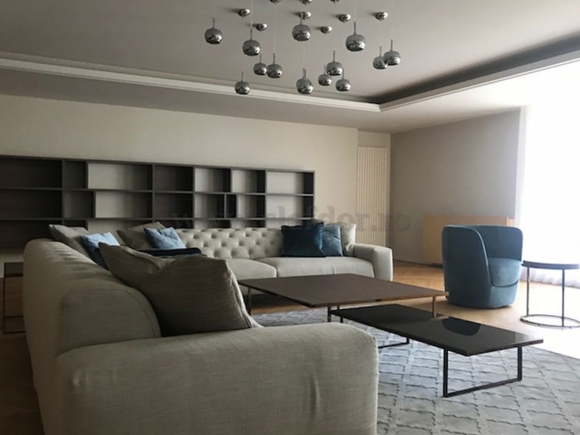Apartament cu 4 camere de închiriat în zona Primaverii Apartament cu 4 camere de închiriat în zona Primaverii