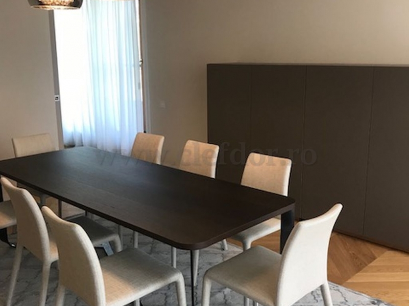 Apartament cu 4 camere de închiriat în zona Primaverii Apartament cu 4 camere de închiriat în zona Primaverii