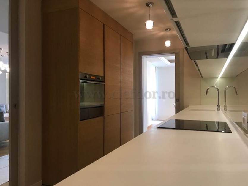 Apartament cu 4 camere de închiriat în zona Primaverii Apartament cu 4 camere de închiriat în zona Primaverii