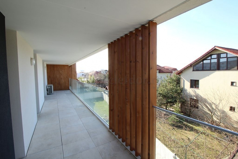 Apartament cu 3 camere in zona Pipera Apartament cu 3 camere in zona Pipera