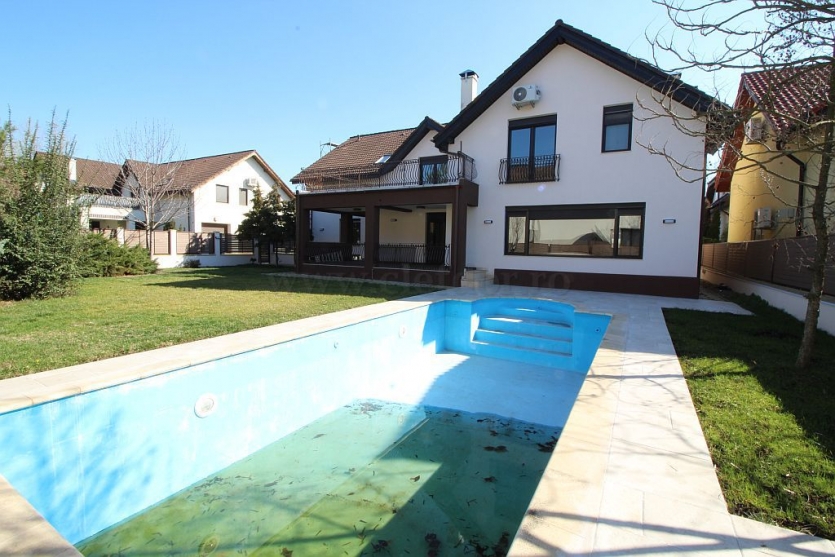 Individual Villa with Swimming Pool near Jolie Ville - Cambridge School Vila Individuala cu Piscina in apropiere de Jolie Ville - Cambridge School