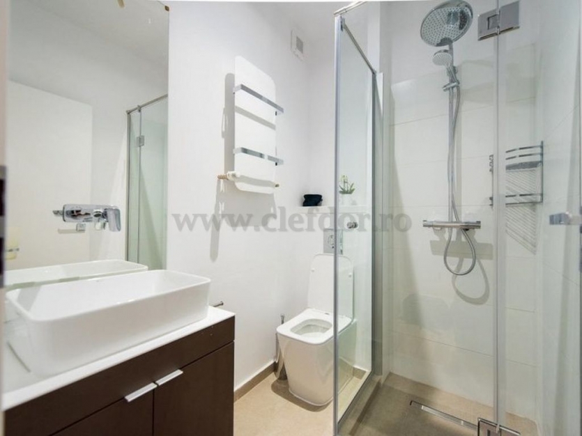 Lake view Apartment! Apartament cu vedere spre lac!