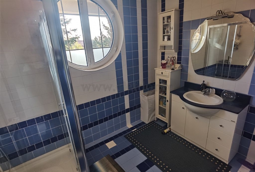 Vila Individuala cu Piscina- Pretabila pentru GRADINITA Vila Individuala cu Piscina- Pretabila pentru GRADINITA