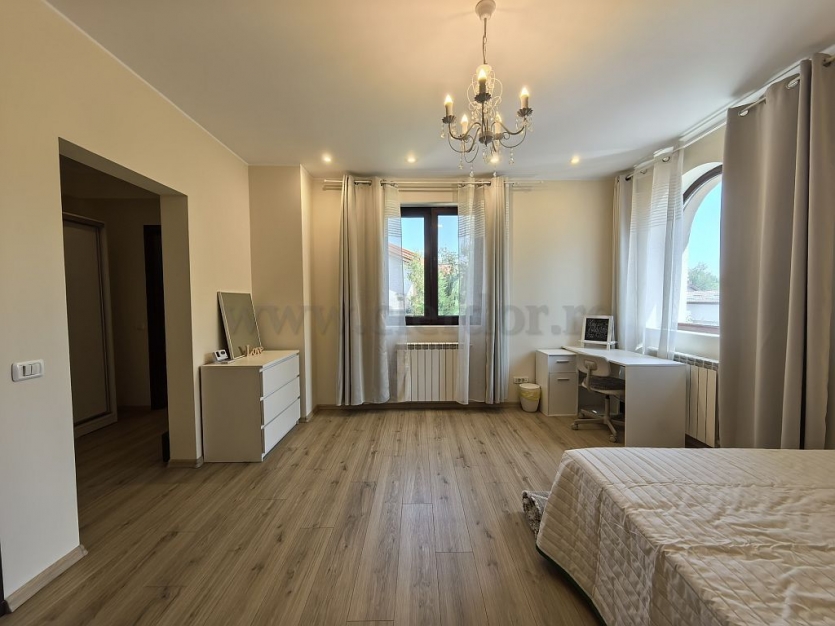 Villa for rent near Iancu Nicolae Vilă cu 5 camere de închiriat în apropere de Iancu Nicolae