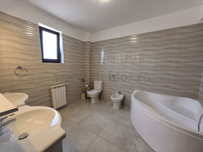 Villa for rent near Iancu Nicolae Vilă cu 5 camere de închiriat în apropere de Iancu Nicolae